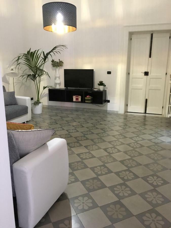 Maison Flores Bari Luaran gambar